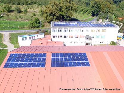 Mikroinstalacja 12 kWp na hali sportowej oraz 25 kWp na szkole